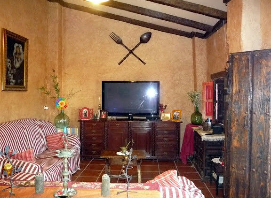 Resale - House -
Almayate