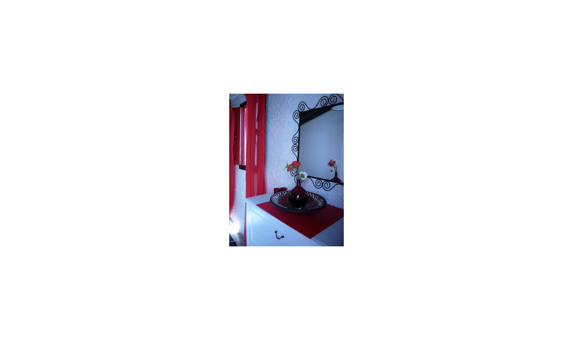 Resale - House -
Almayate