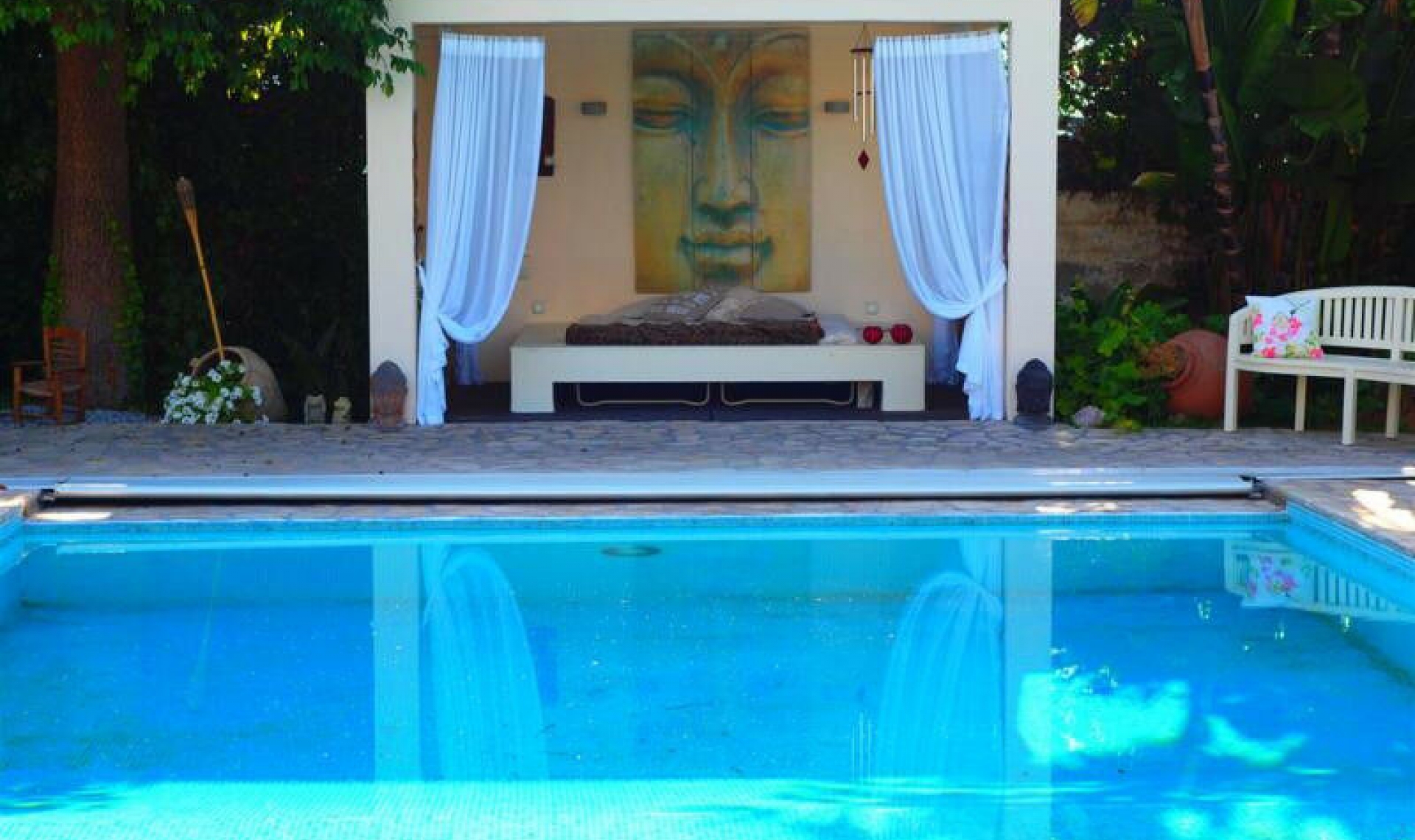 Resale - House -
Almayate