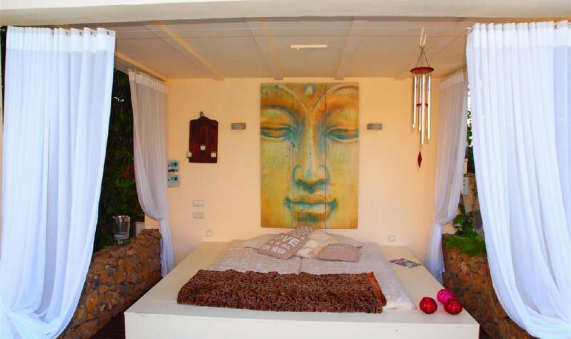 Resale - House -
Almayate