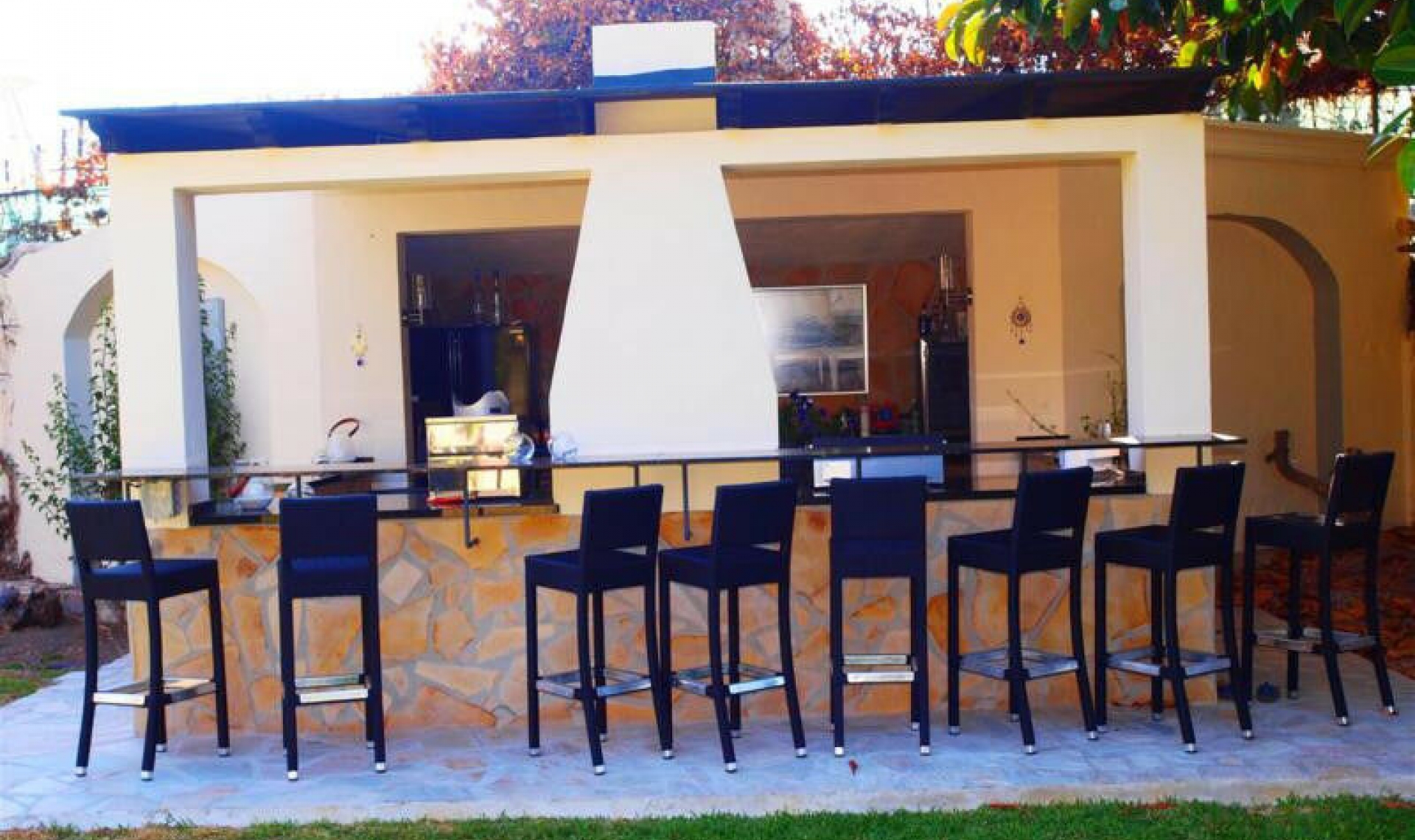 Resale - House -
Almayate