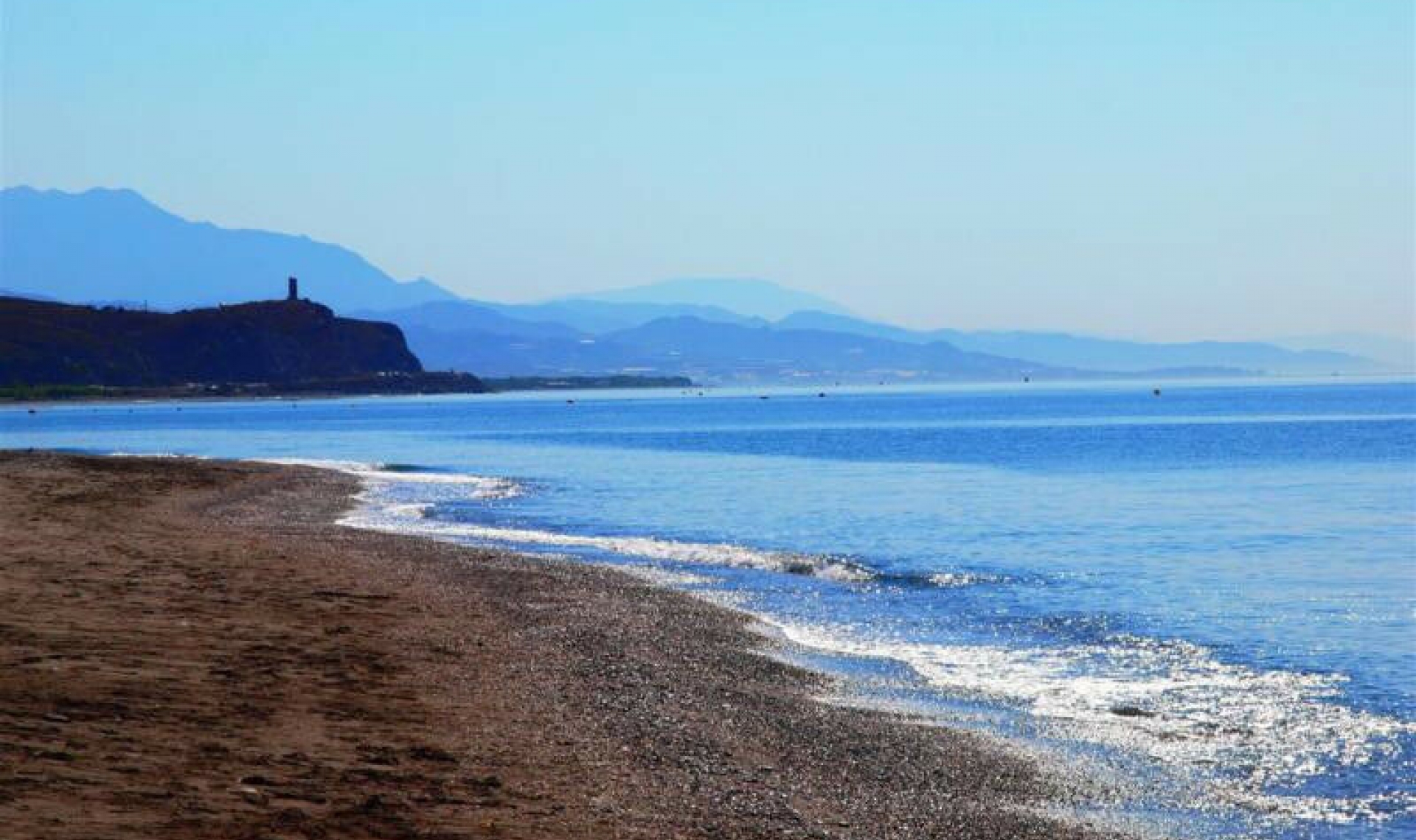 Resale - House -
Almayate