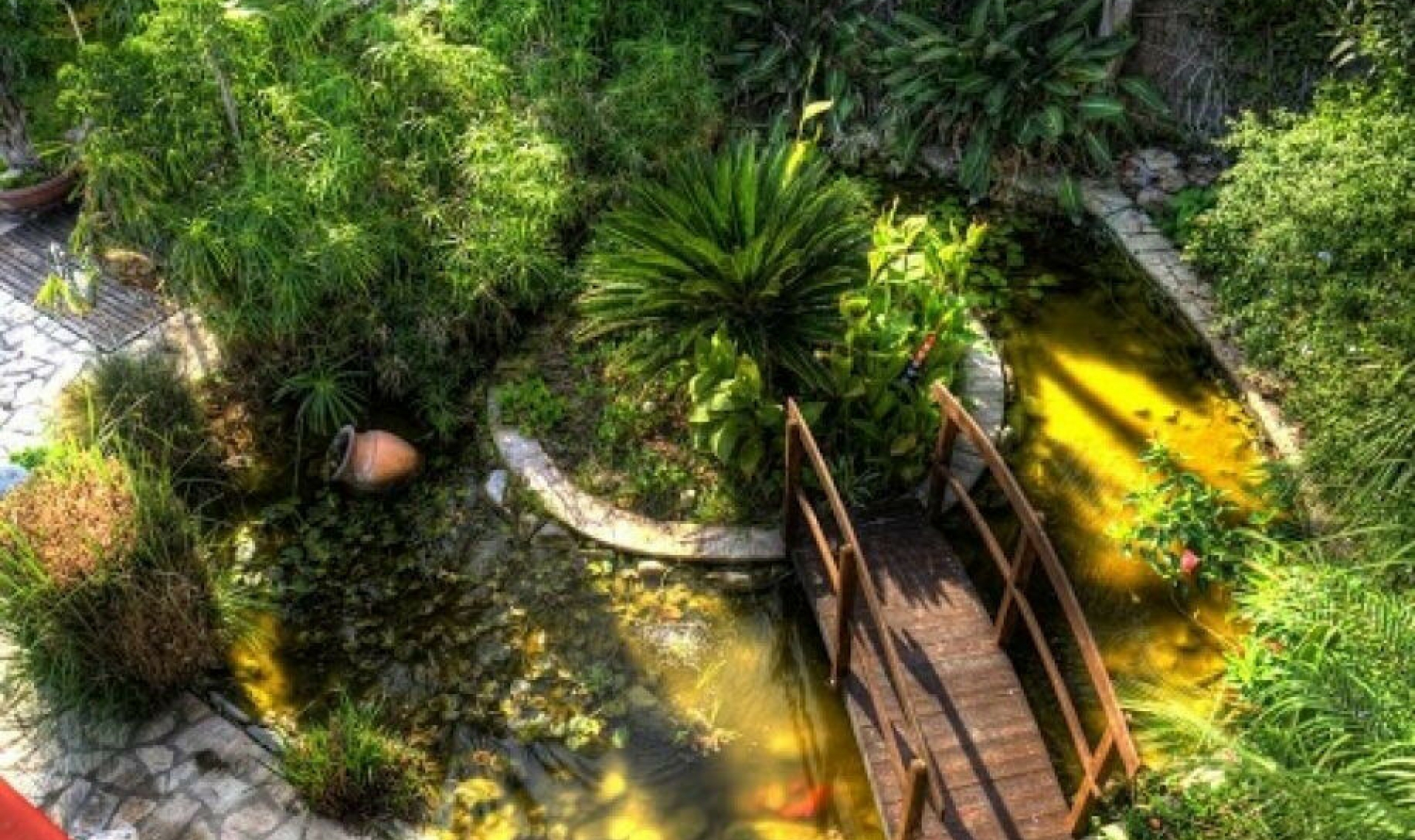 Resale - House -
Almayate