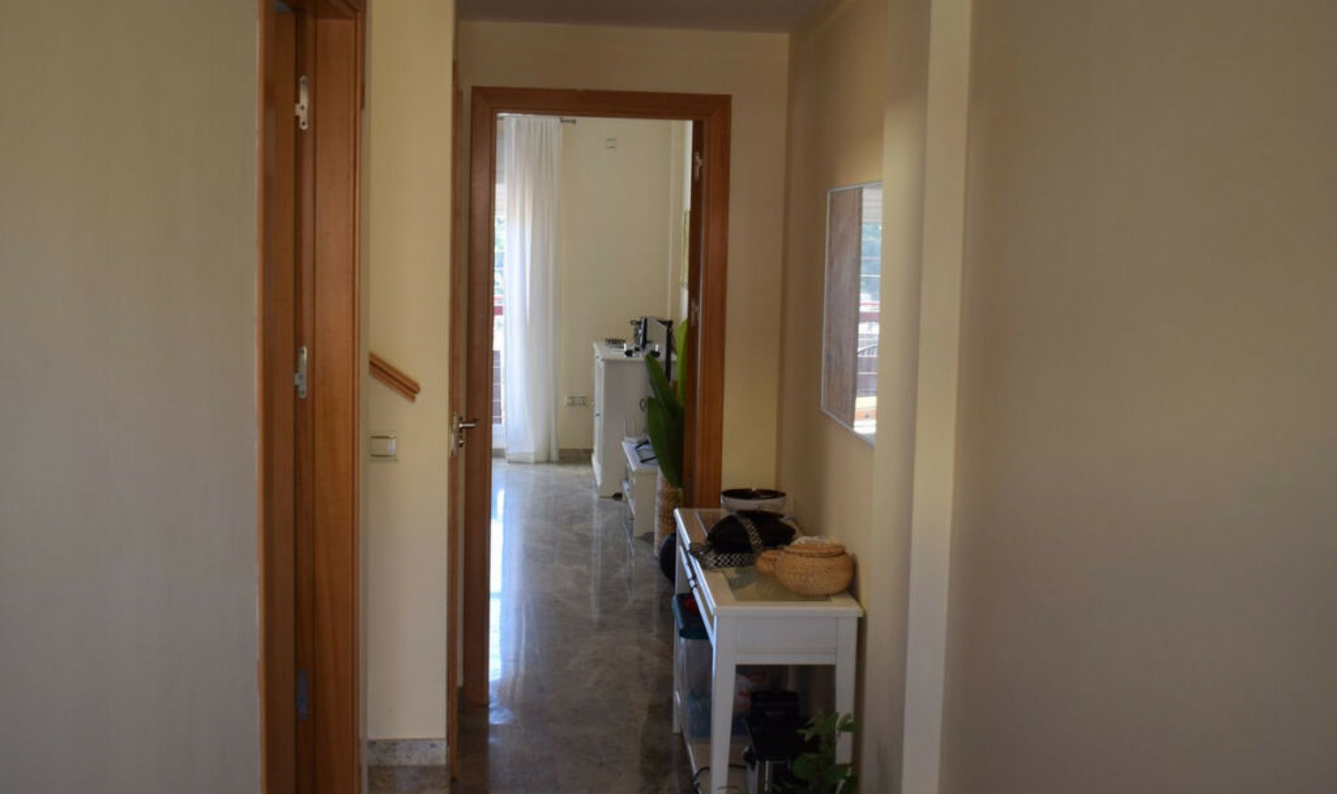 Resale - House -
Almayate