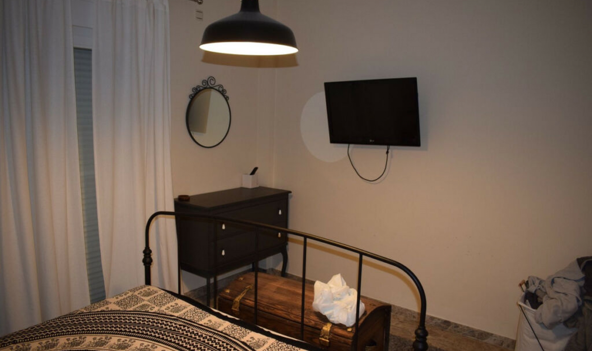 Resale - House -
Almayate