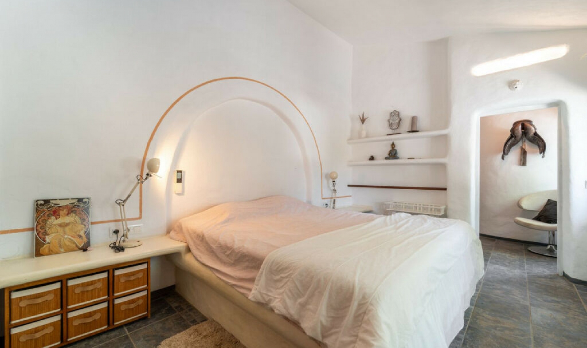 Resale - House -
Almayate