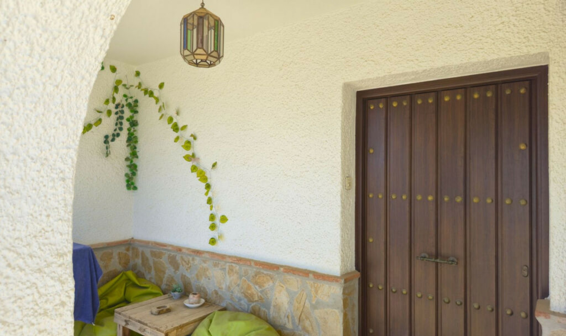 Resale - House -
Almayate