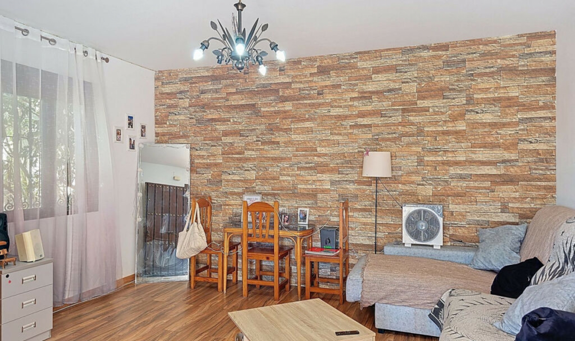 Resale - House -
Almayate