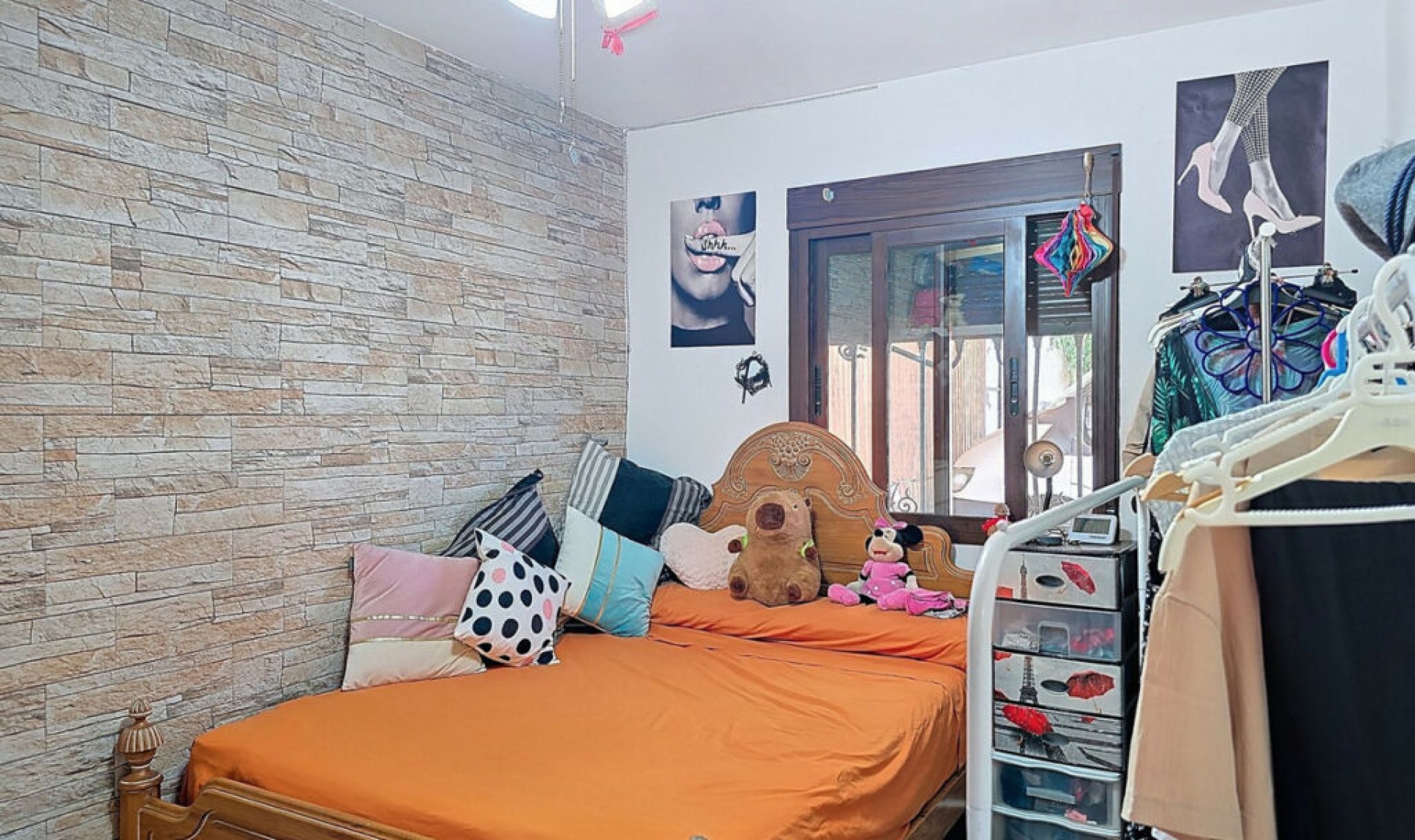 Resale - House -
Almayate