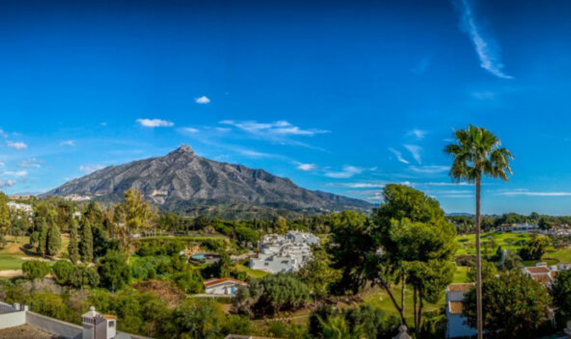 Resale - House -
Aloha