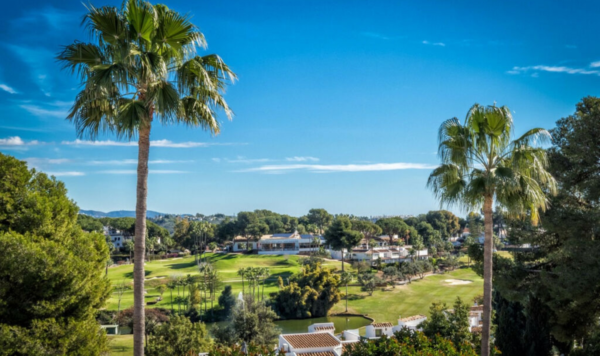 Resale - House -
Aloha