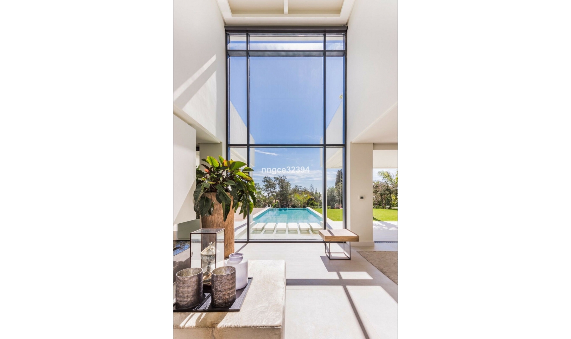 Resale - House -
Aloha