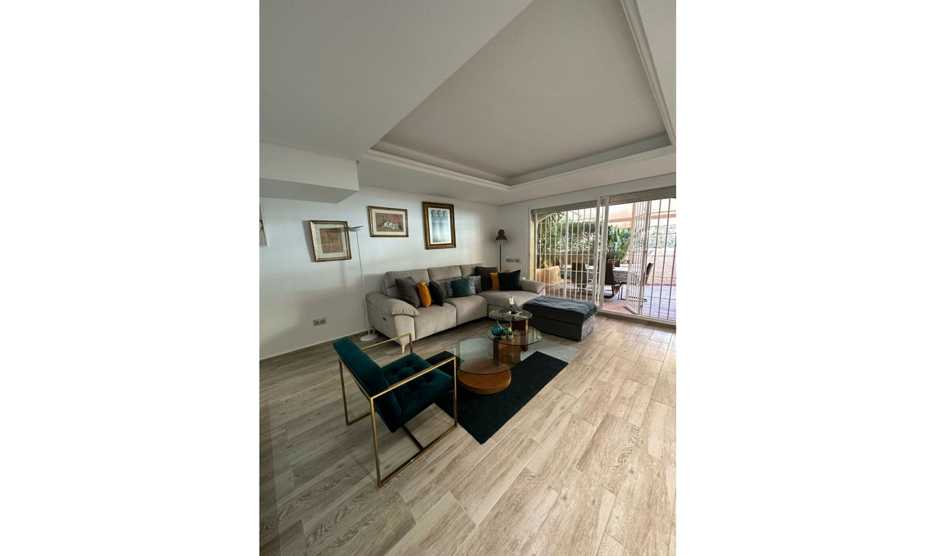 Resale - House -
Aloha