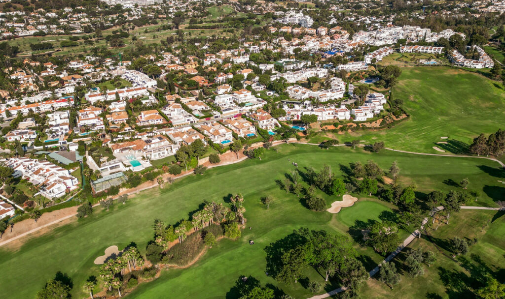 Resale - House -
Aloha