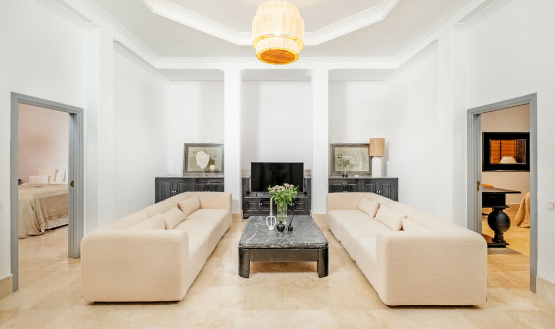 Resale - House -
Aloha