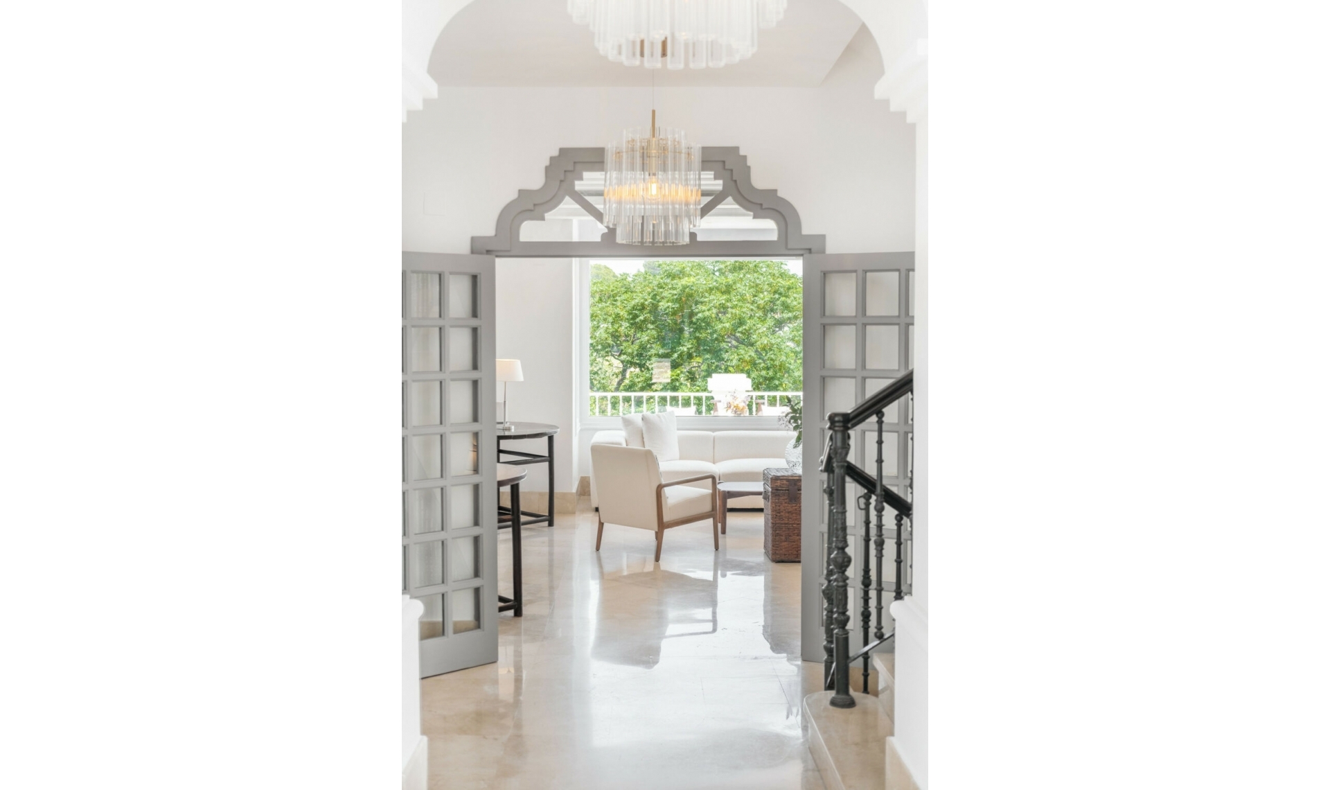 Resale - House -
Aloha