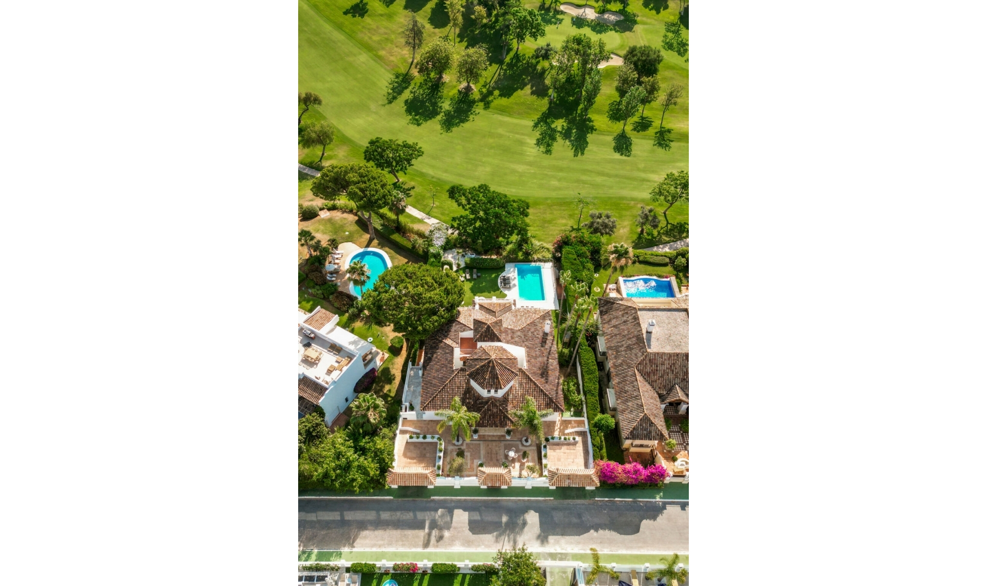 Resale - House -
Aloha