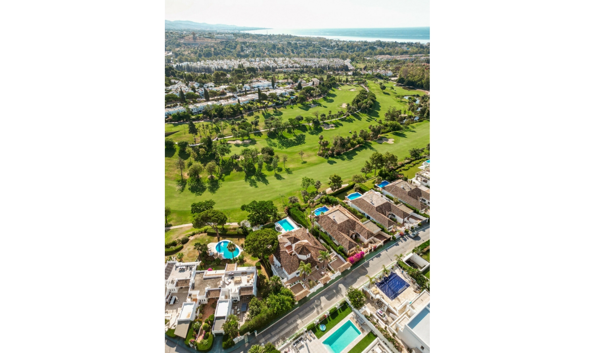 Resale - House -
Aloha