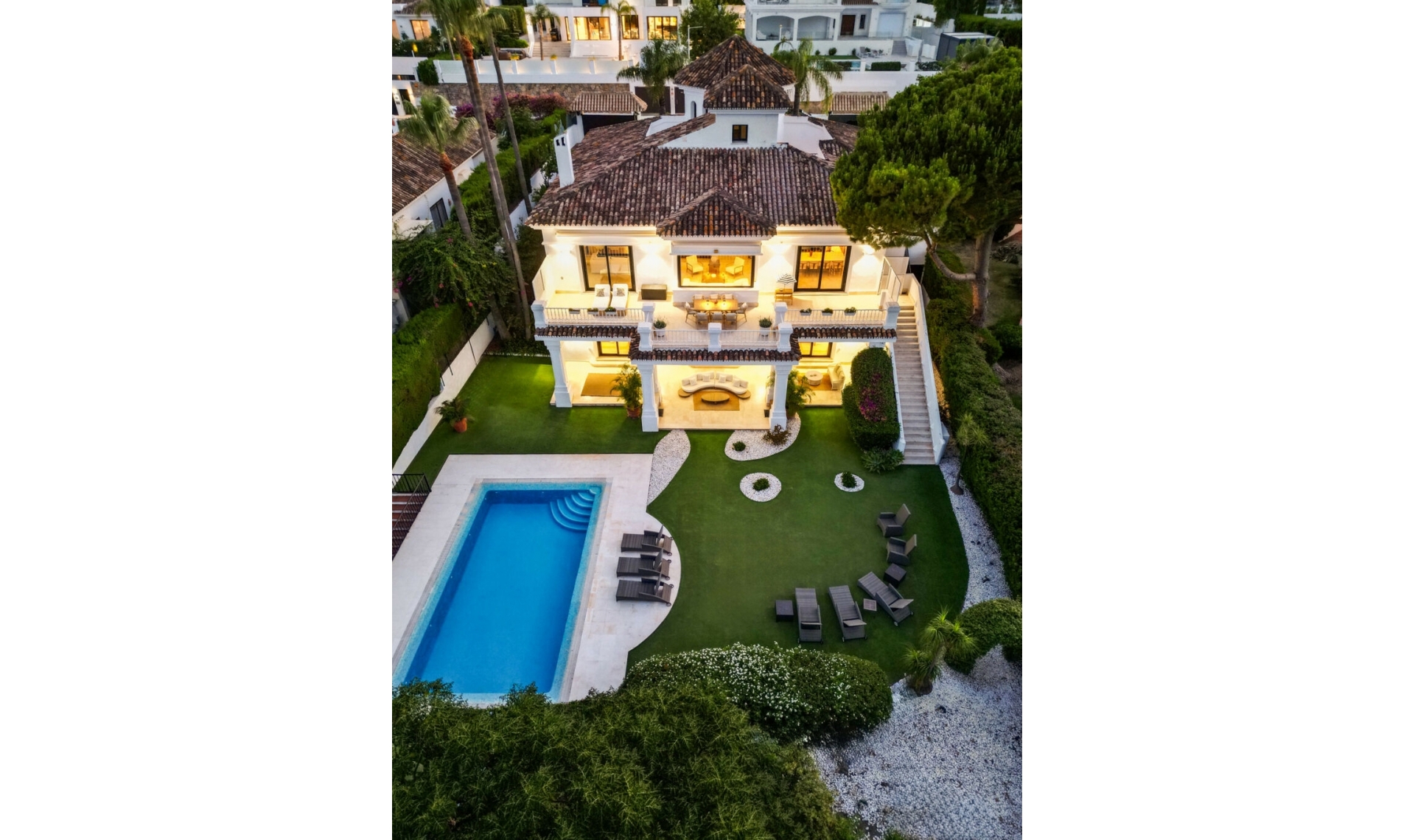 Resale - House -
Aloha