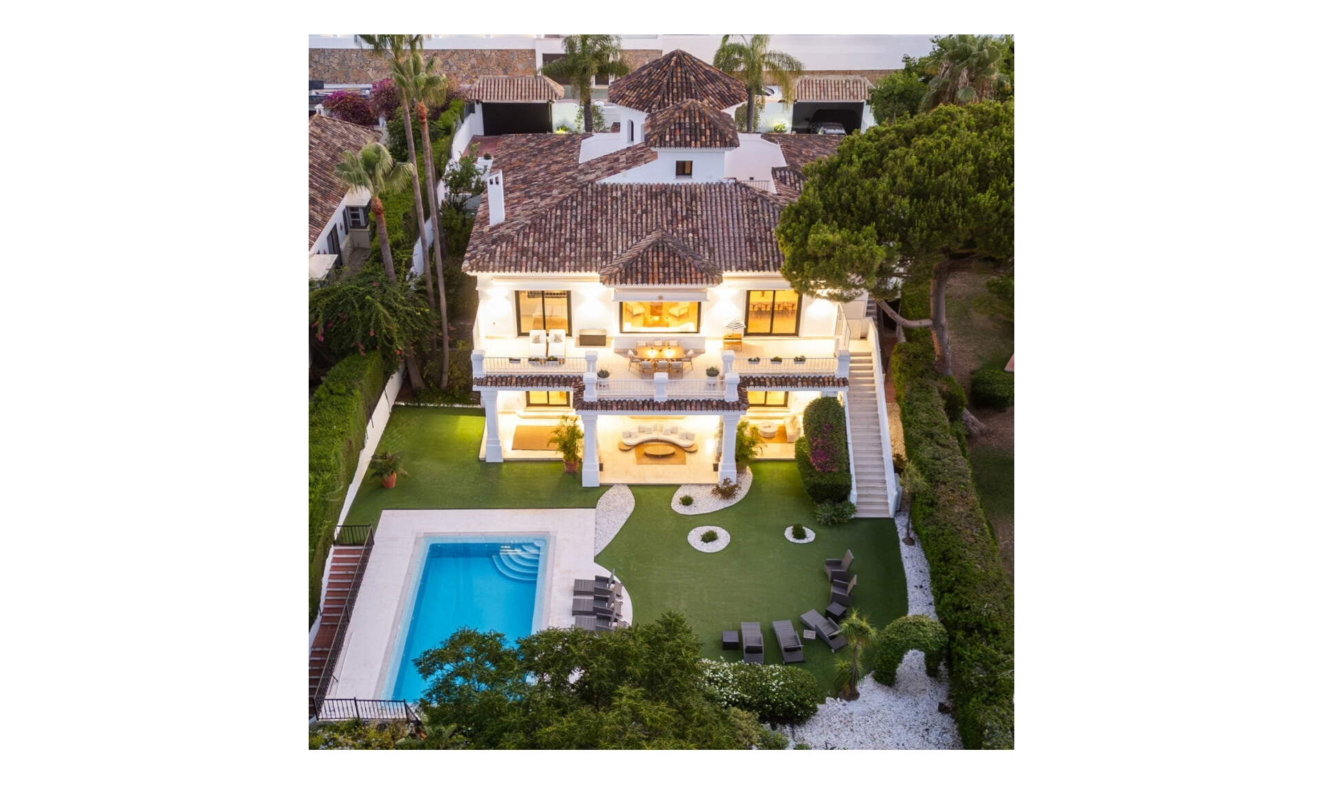 Resale - House -
Aloha