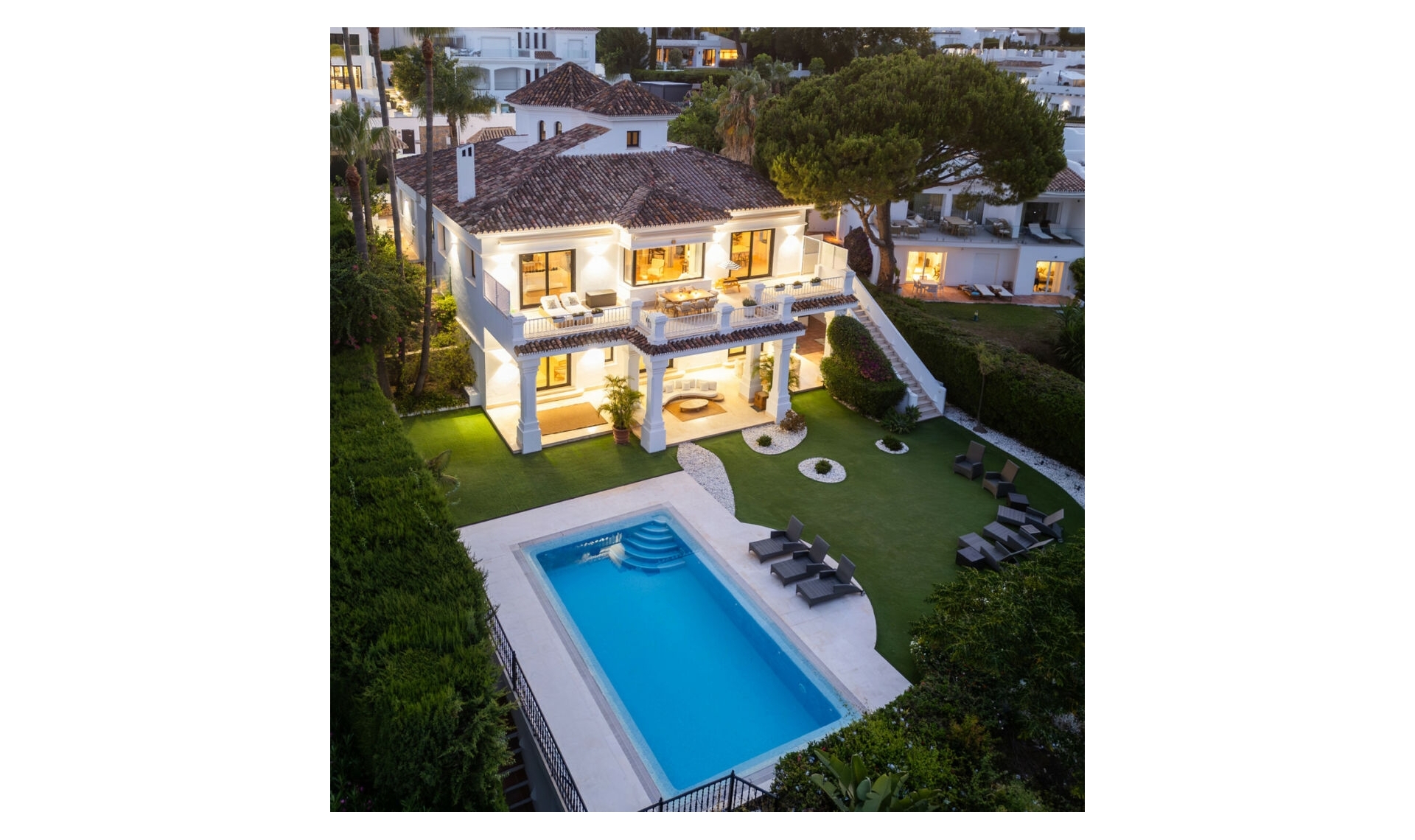 Resale - House -
Aloha