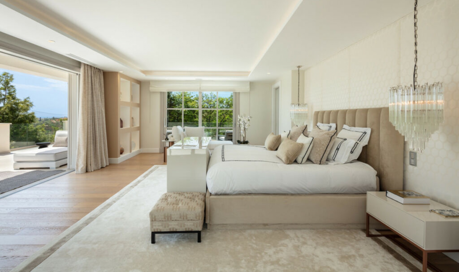 Resale - House -
Aloha