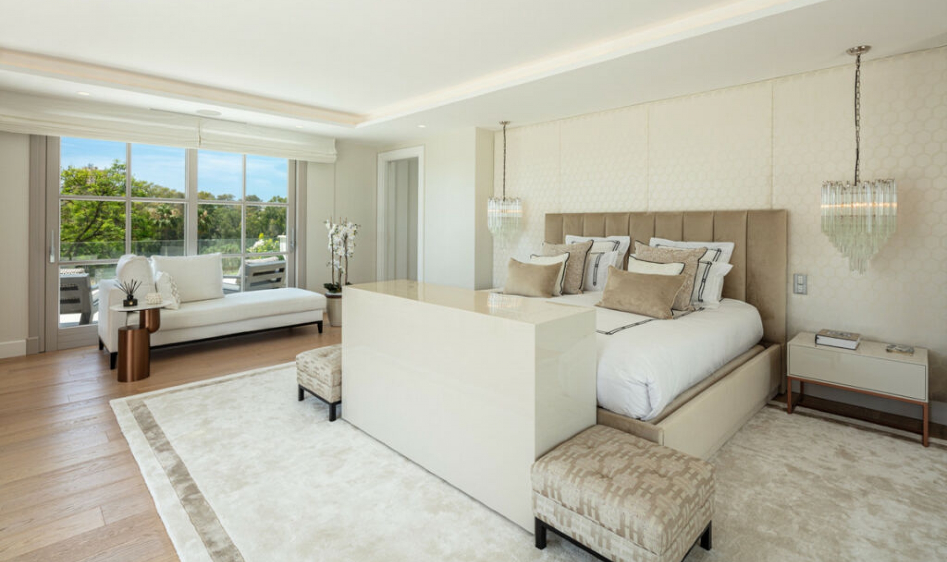 Resale - House -
Aloha