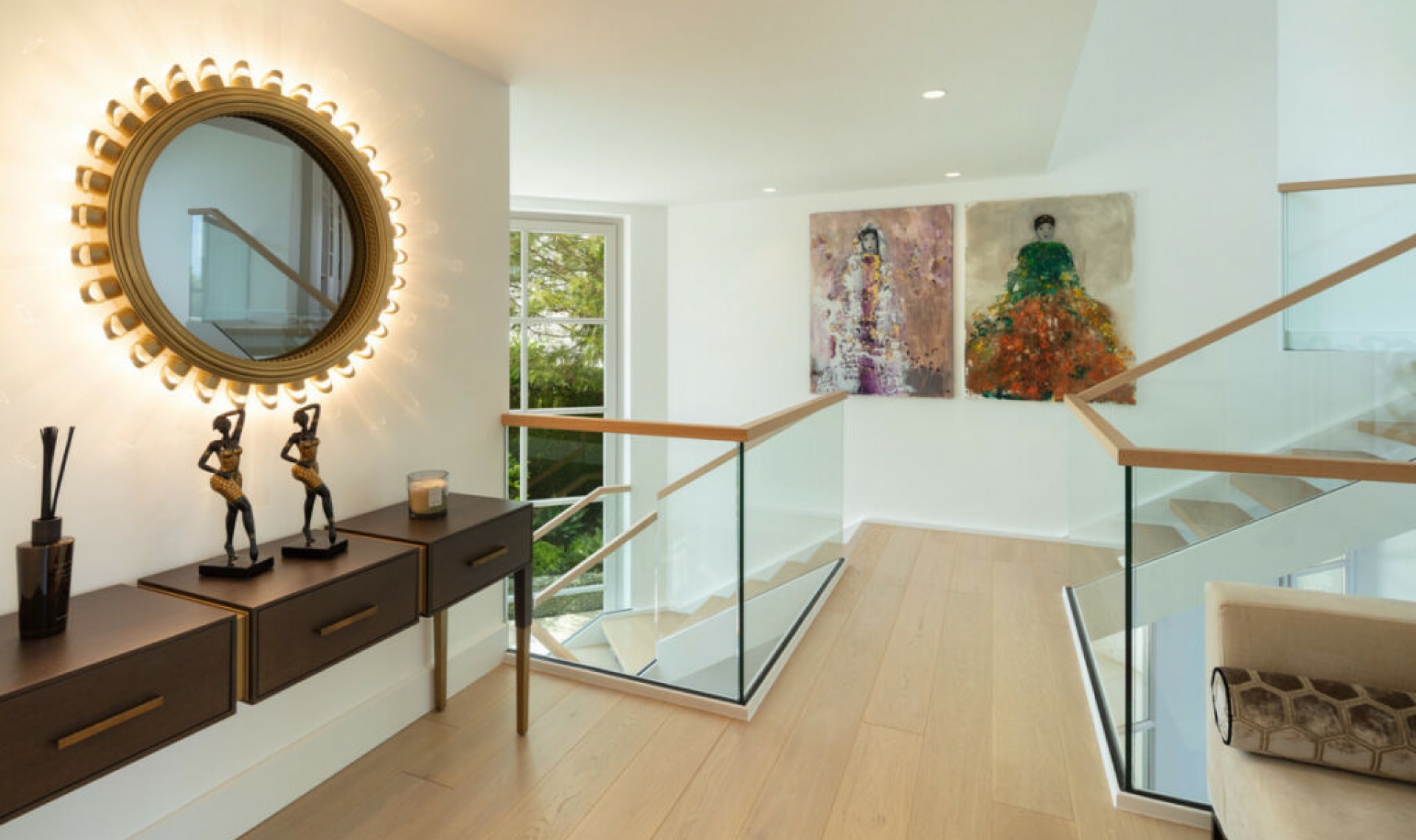 Resale - House -
Aloha