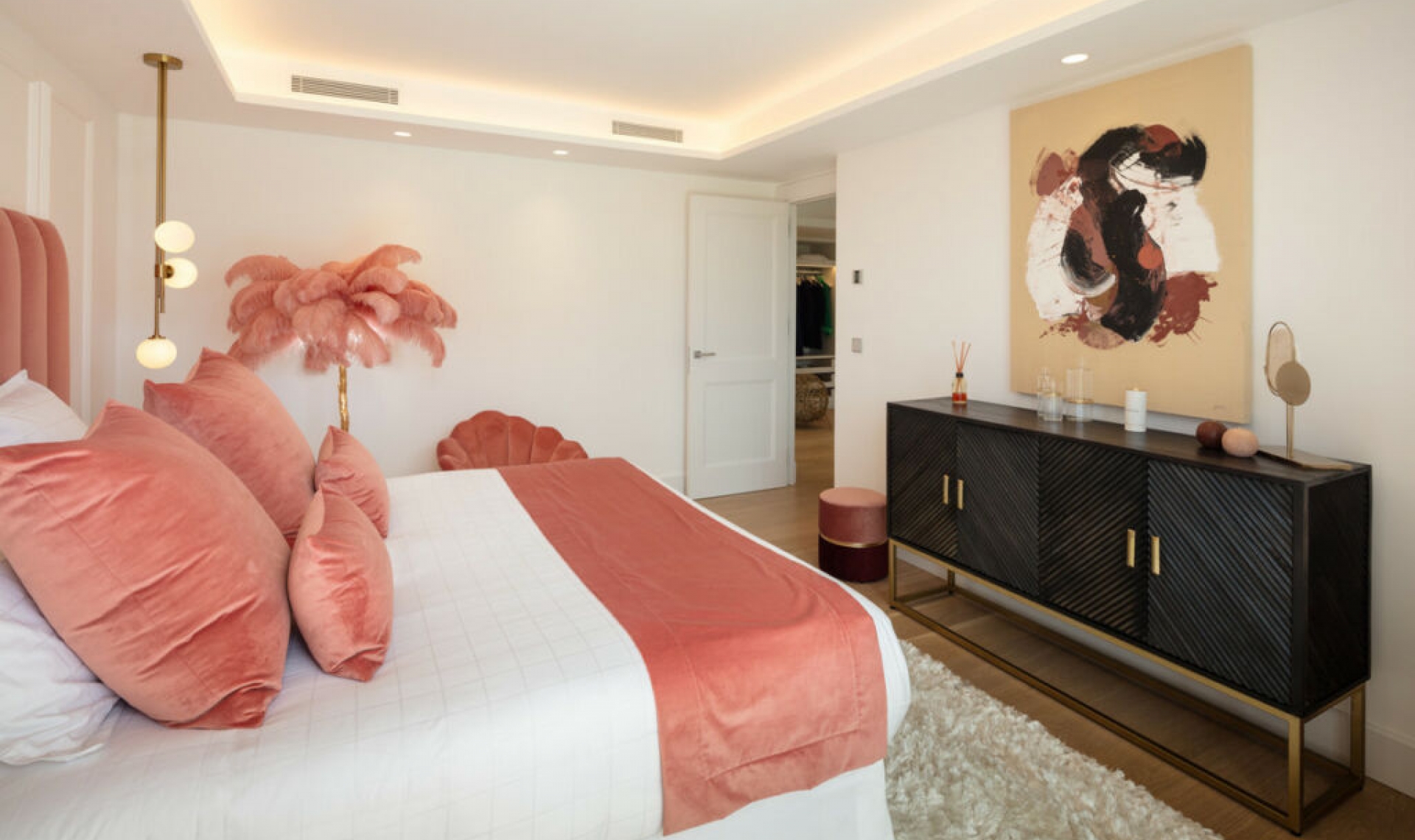 Resale - House -
Aloha