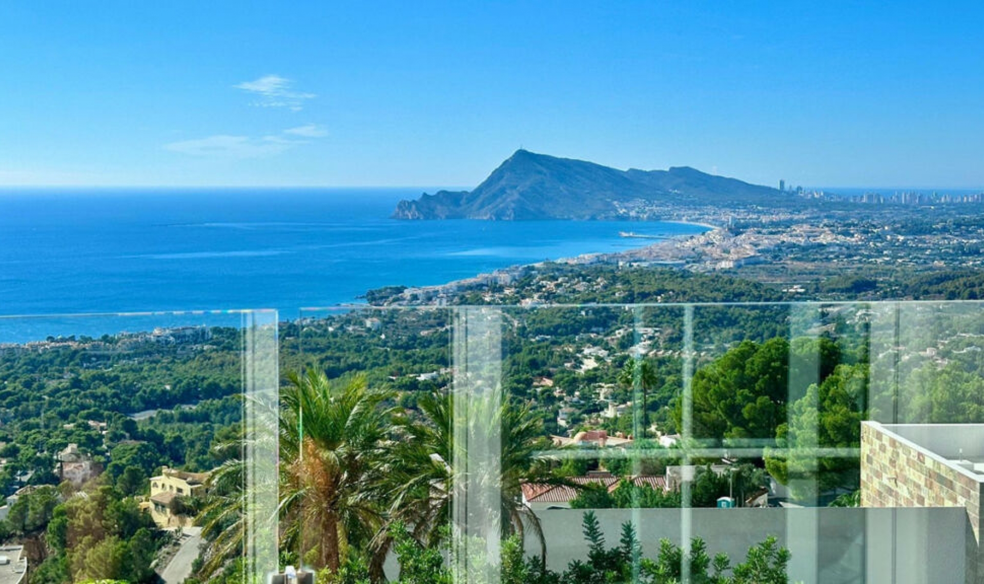 Resale - House -
Altea