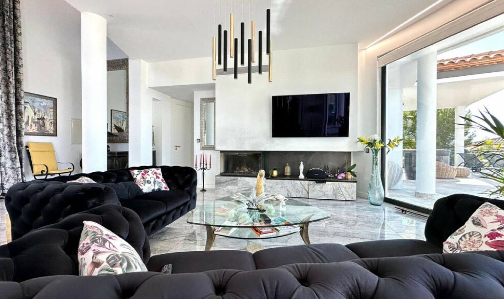 Resale - House -
Altea