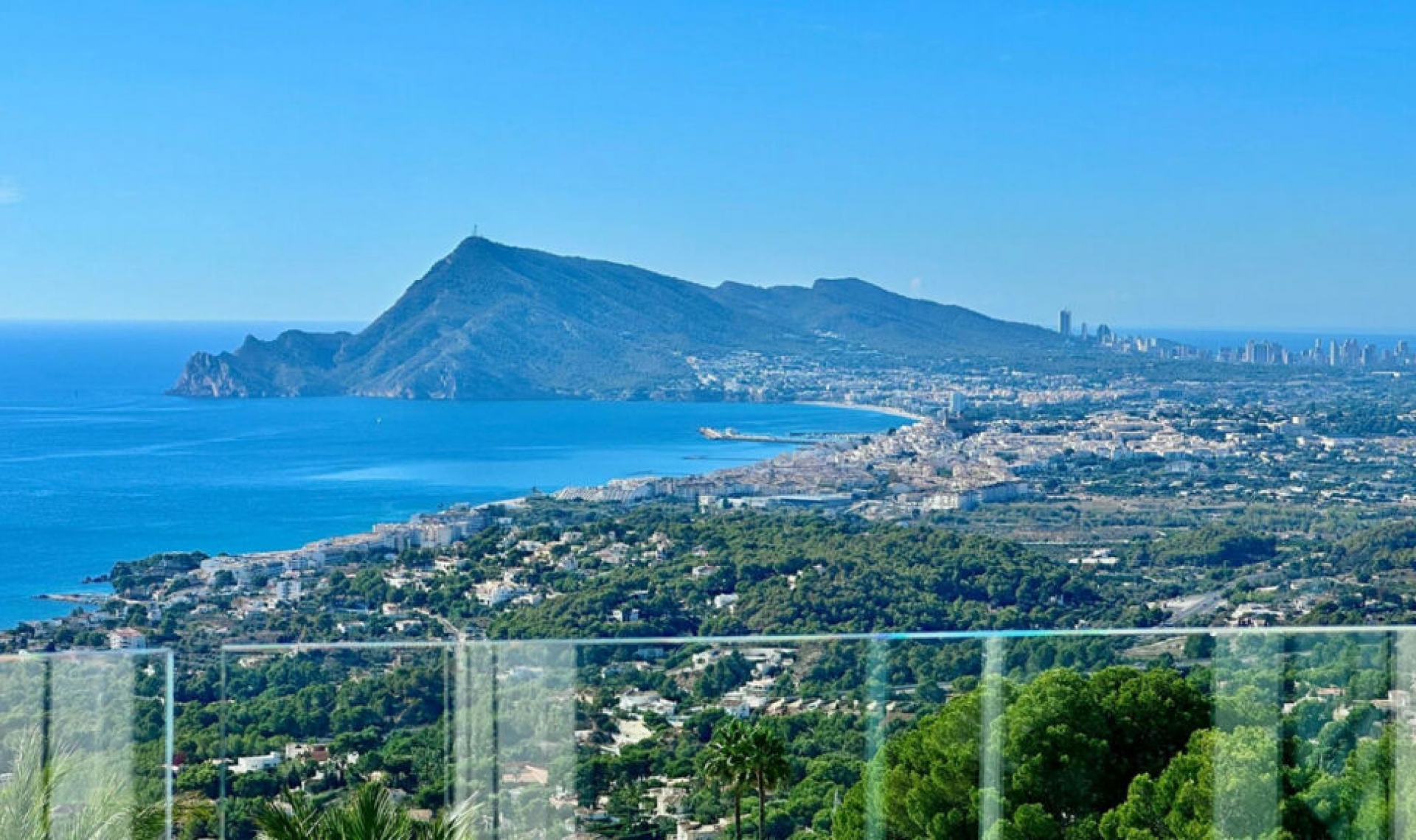 Resale - House -
Altea