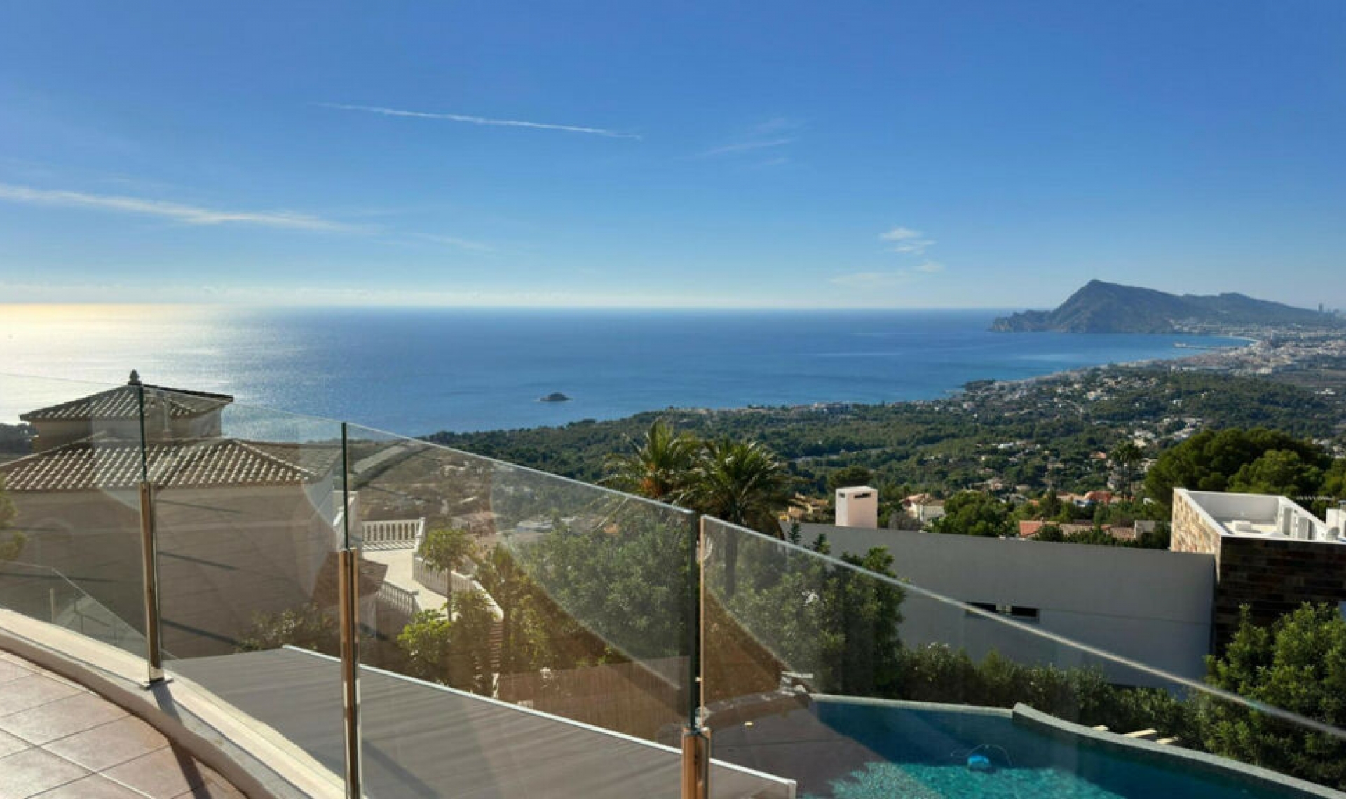Resale - House -
Altea
