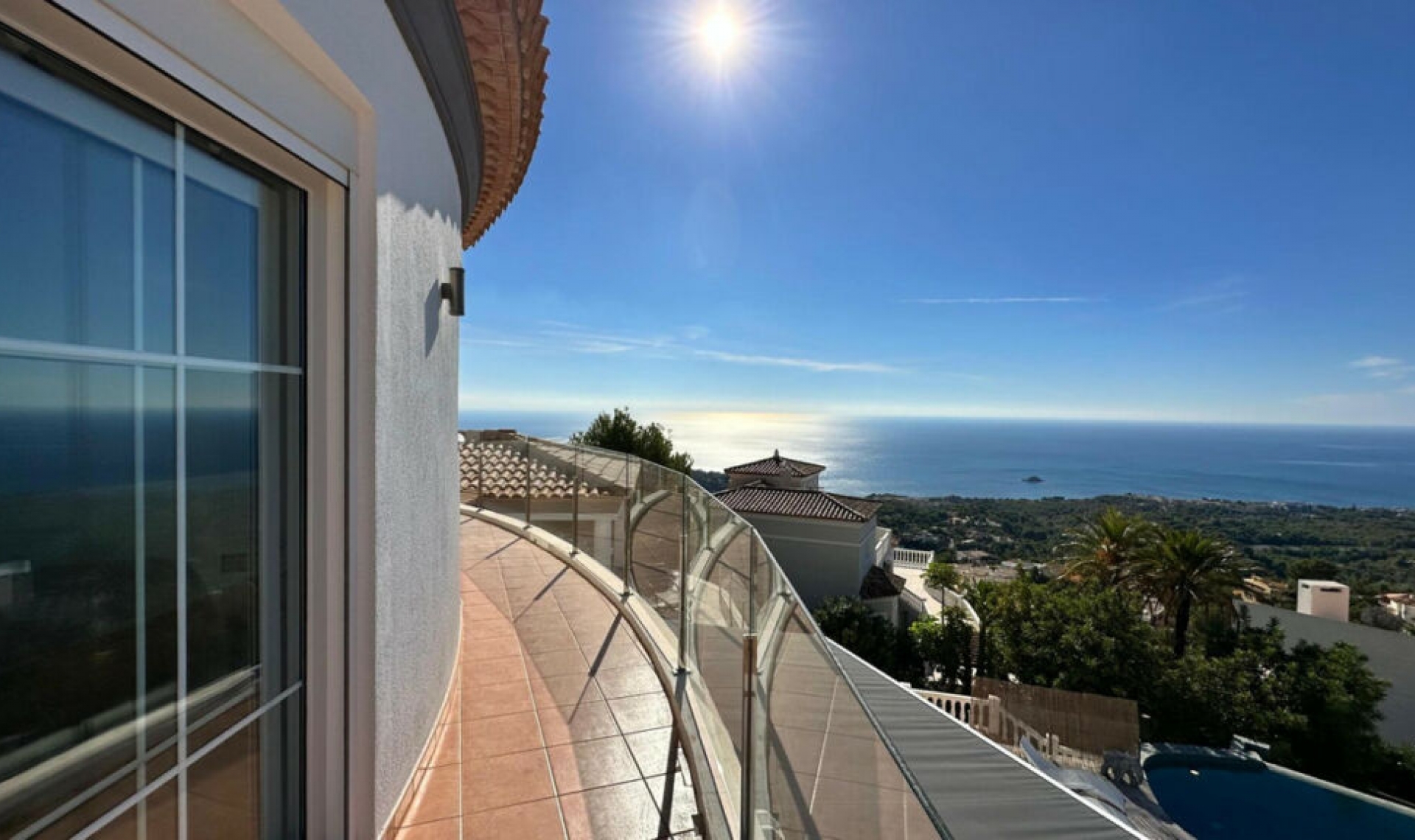 Resale - House -
Altea