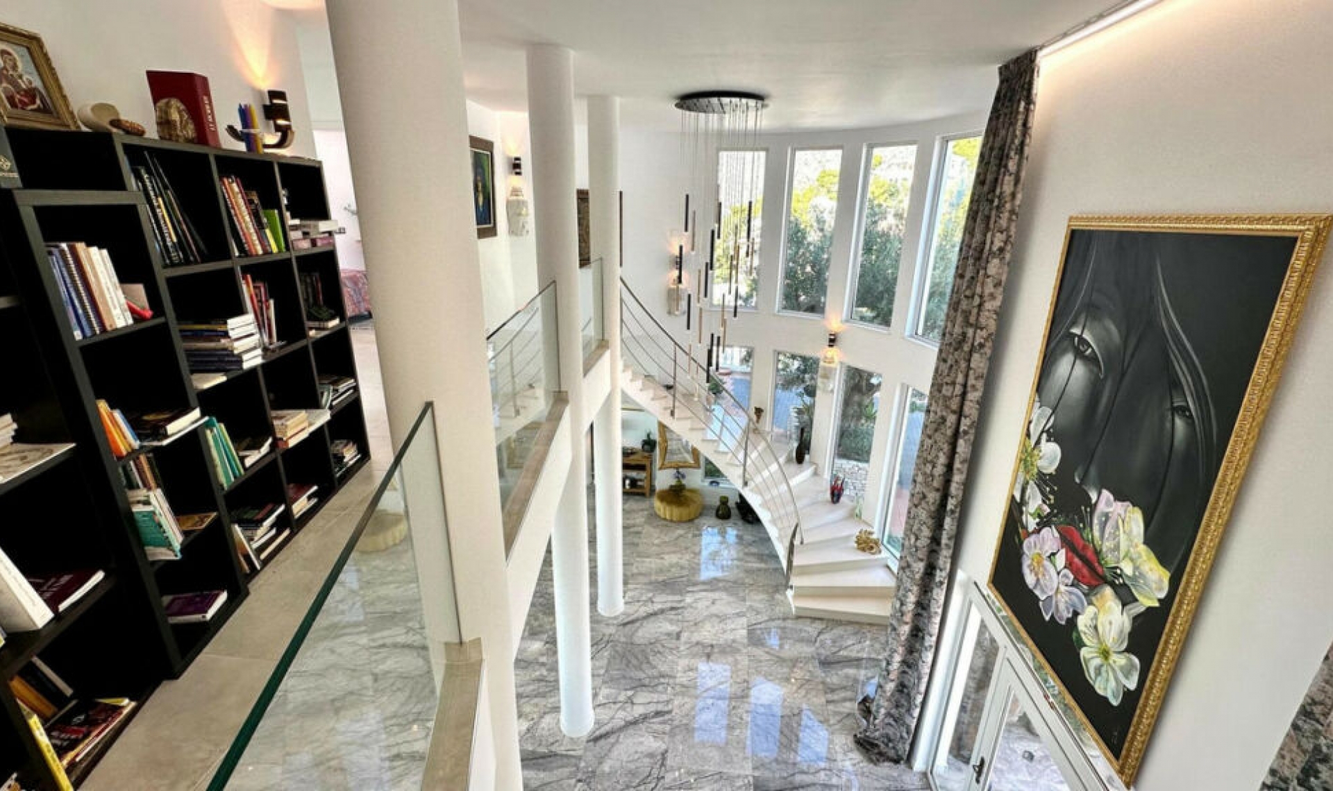 Resale - House -
Altea