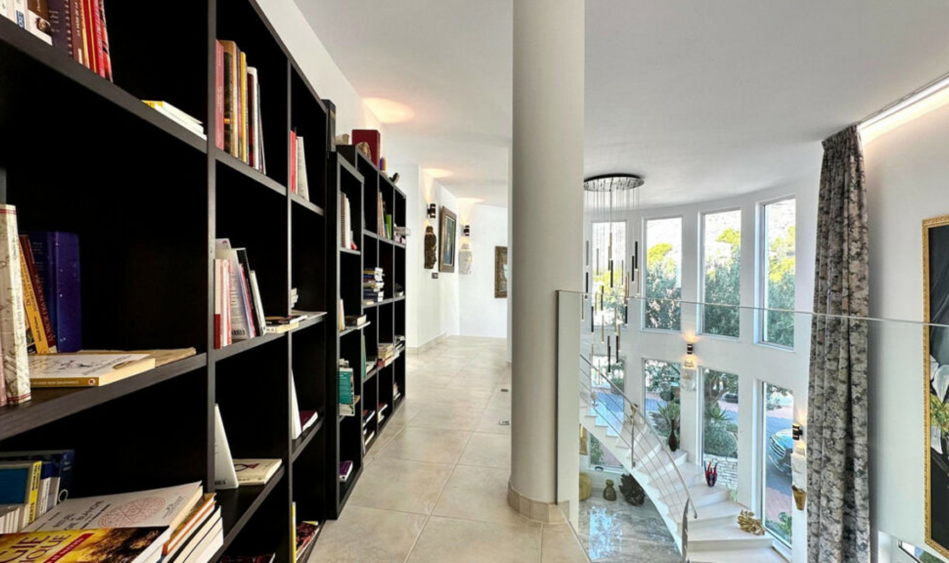 Resale - House -
Altea