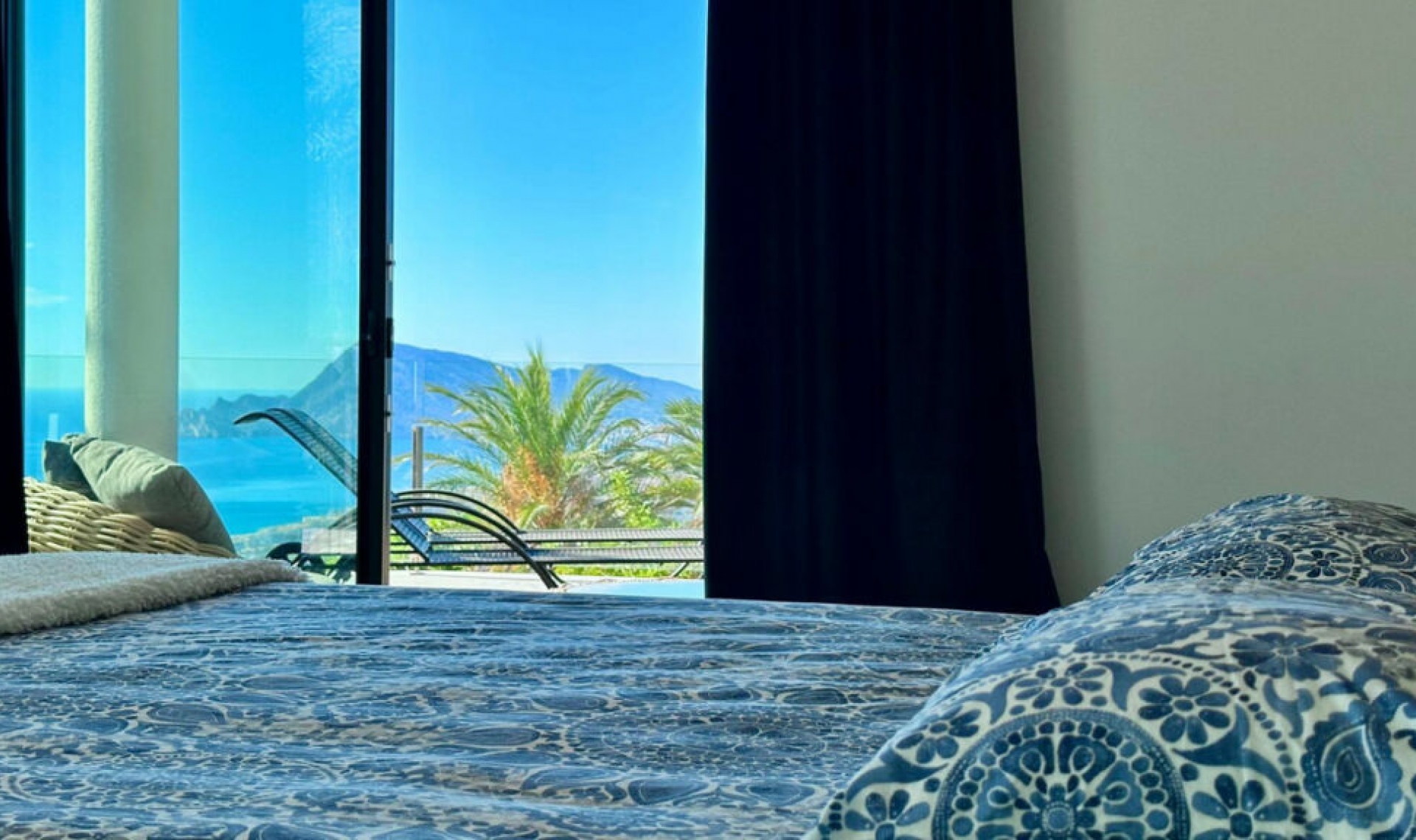 Resale - House -
Altea