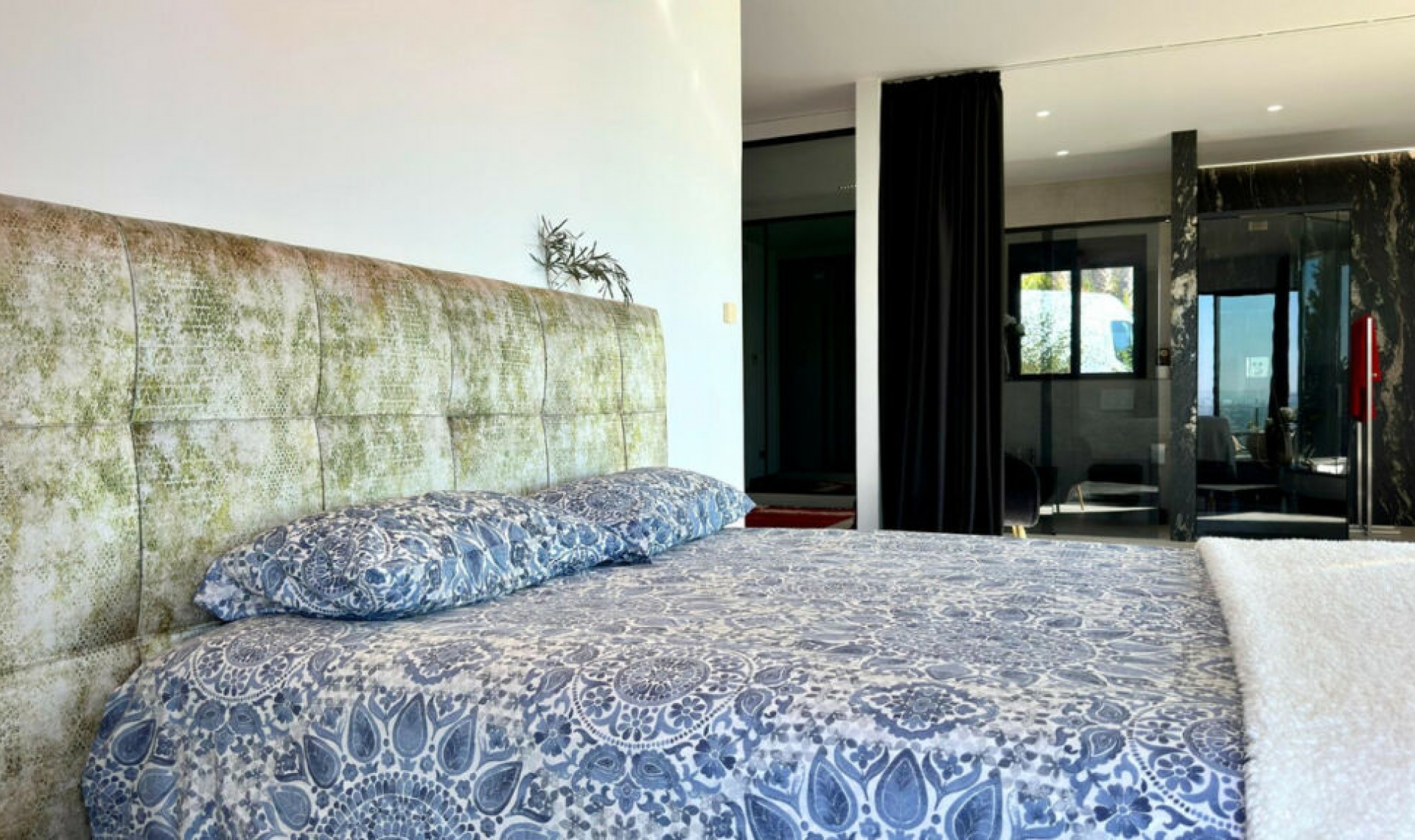 Resale - House -
Altea