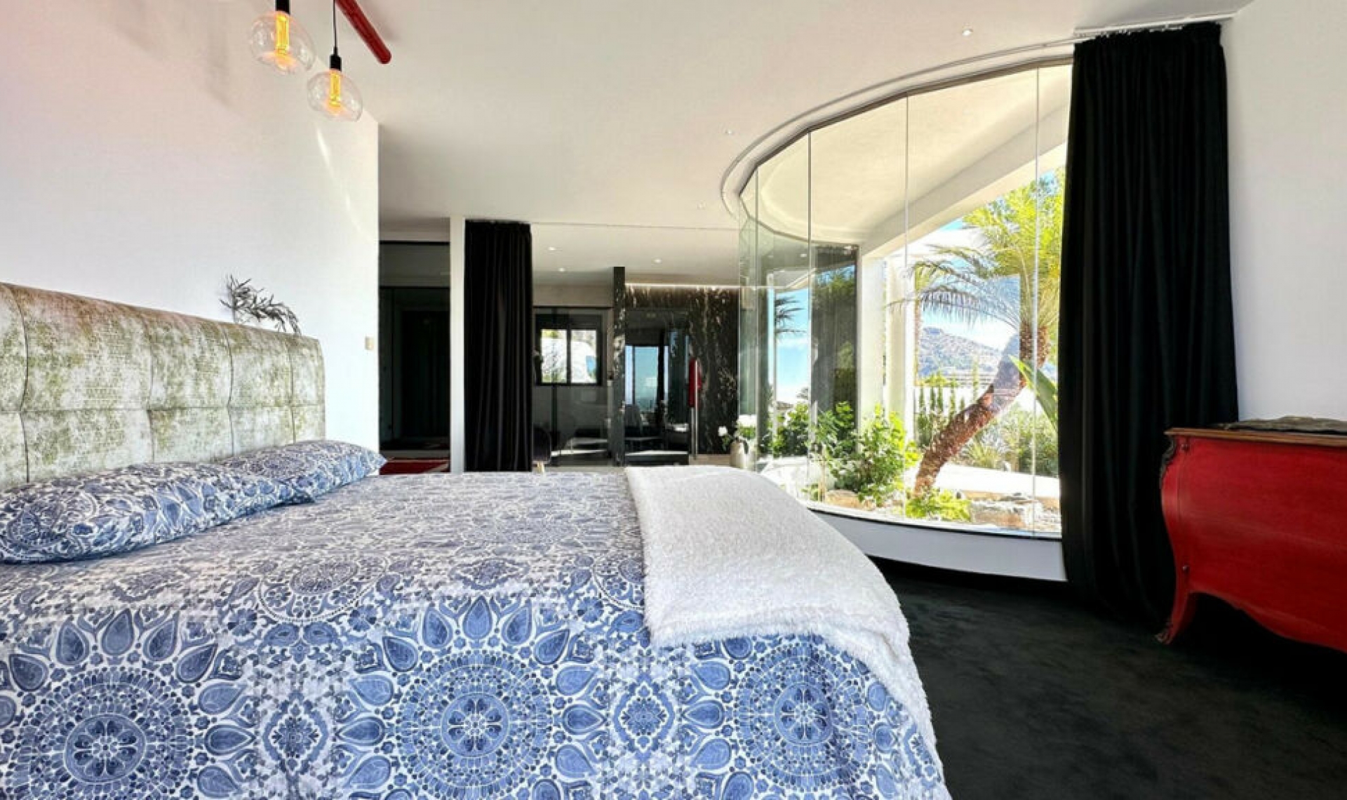 Resale - House -
Altea