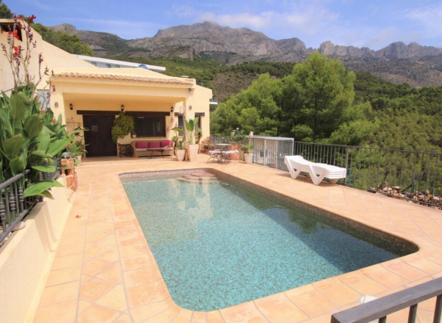 Resale - House -
Altea
