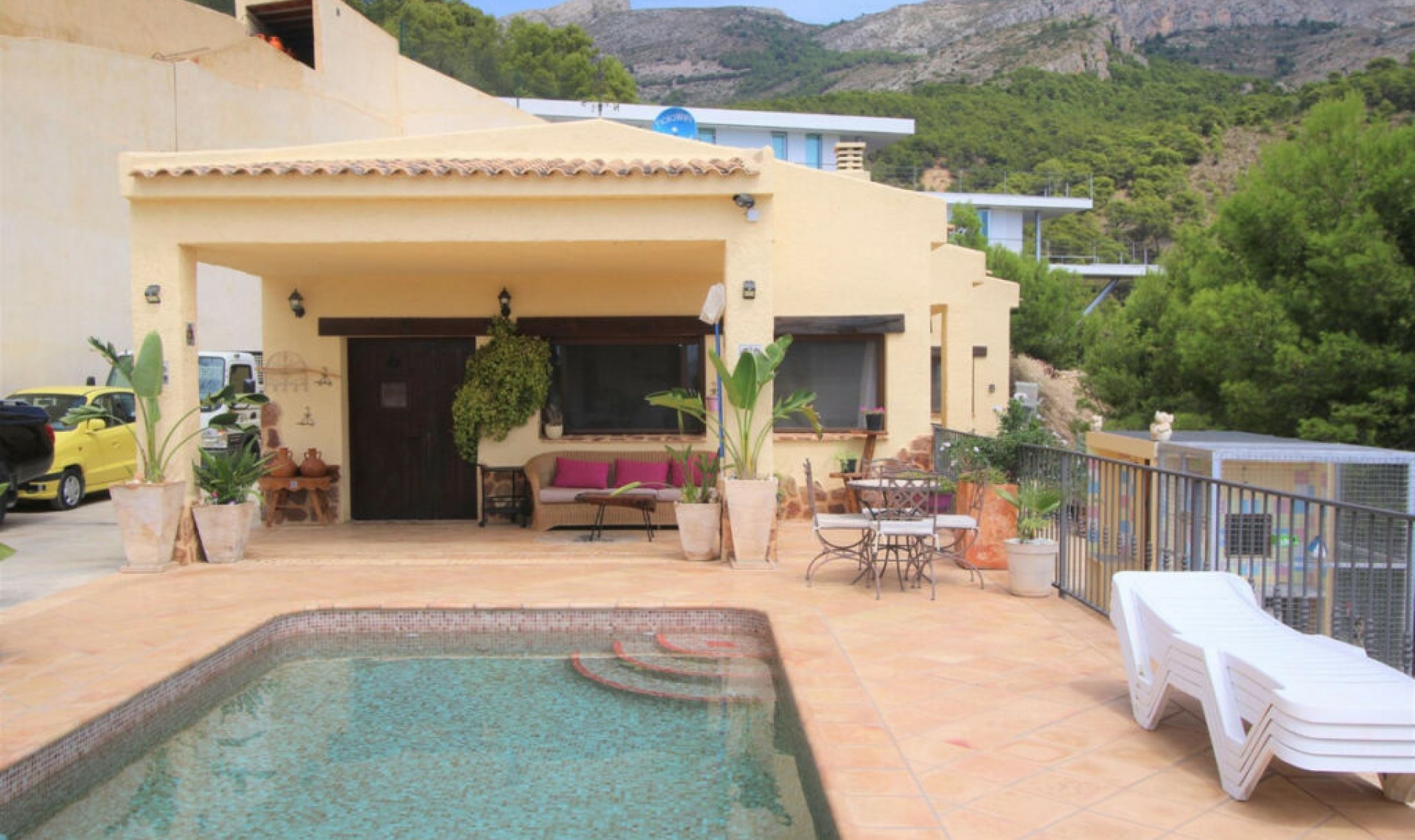 Resale - House -
Altea