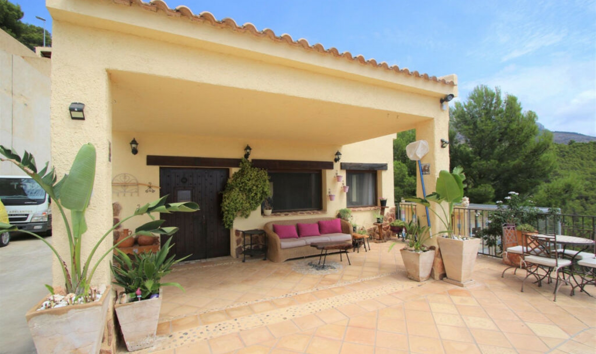 Resale - House -
Altea