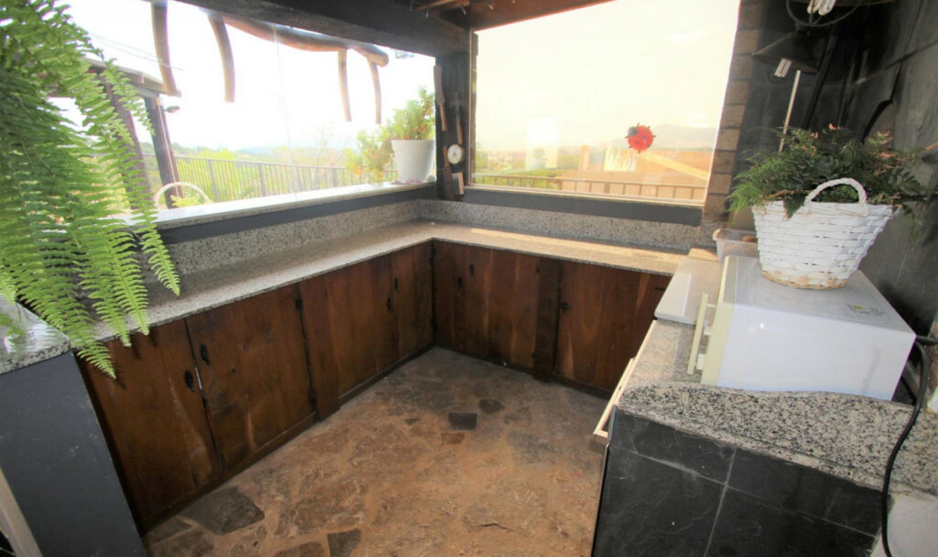 Resale - House -
Altea