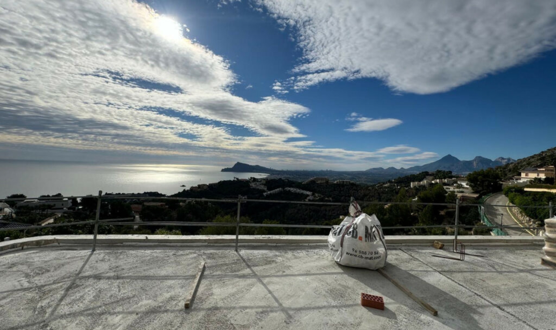 Resale - House -
Altea