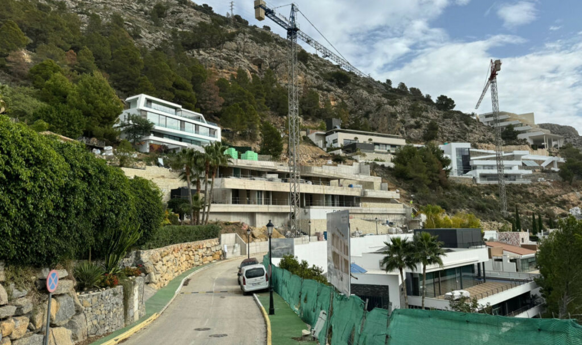 Resale - House -
Altea