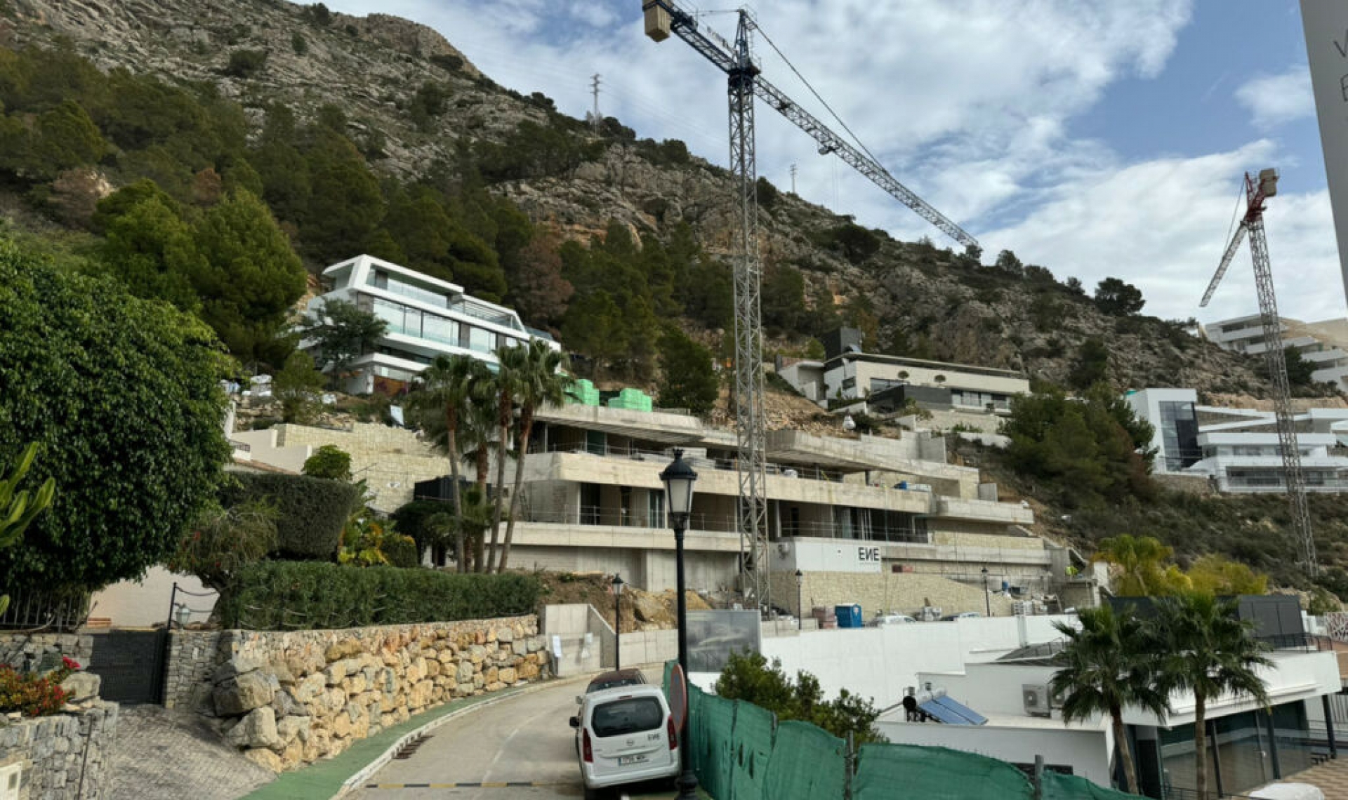 Resale - House -
Altea