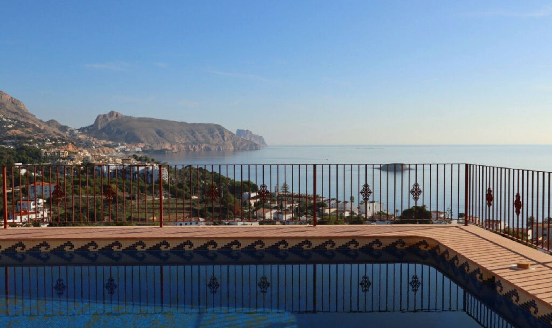 Resale - House -
Altea