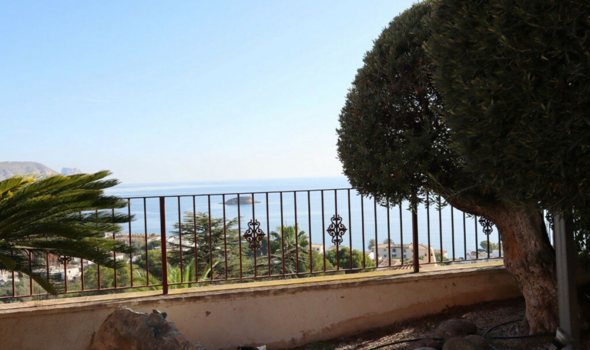 Resale - House -
Altea