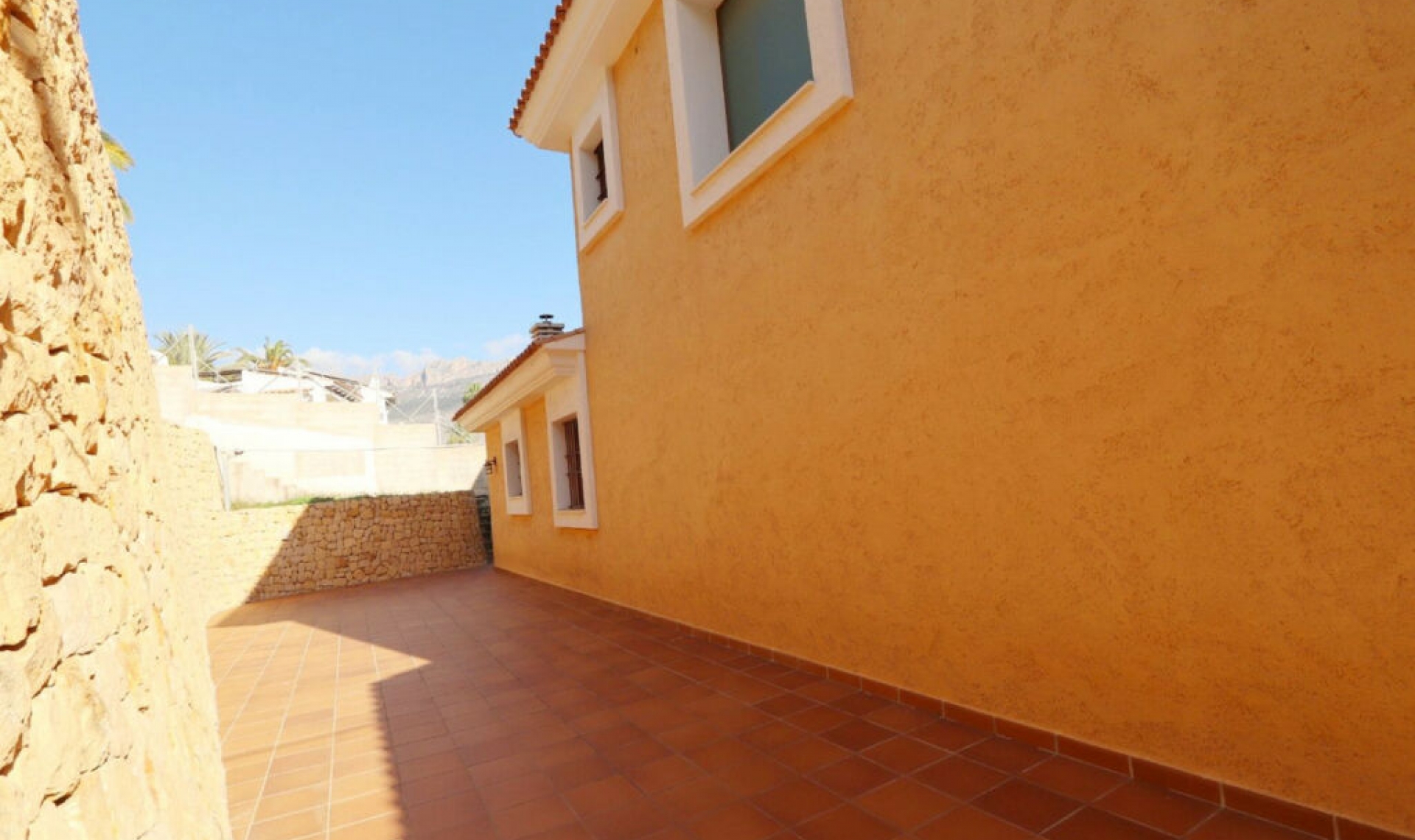 Resale - House -
Altea