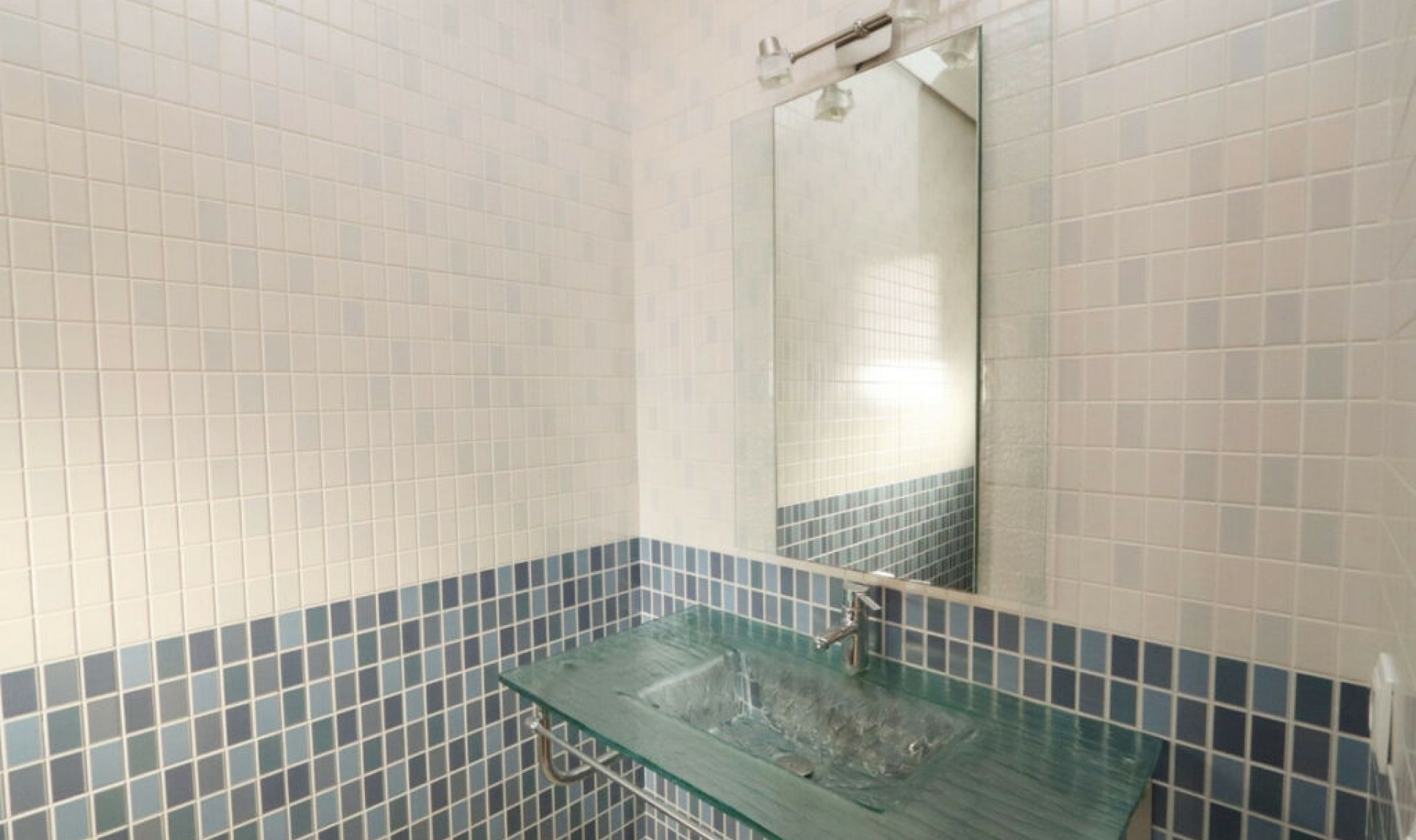 Resale - House -
Altea